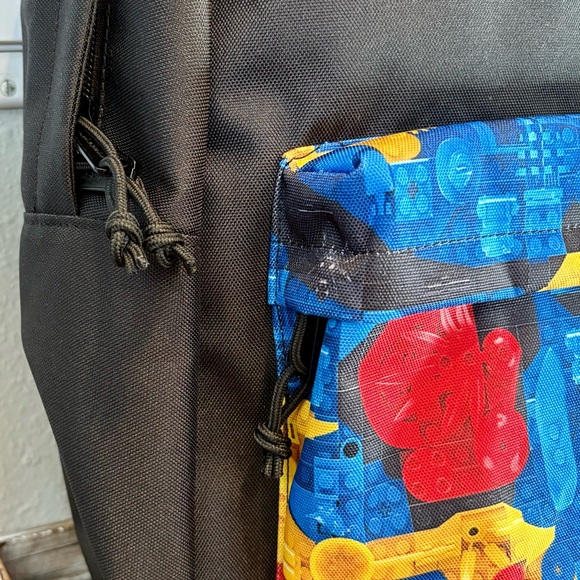 Herschel Supply Co. x LEGO Classic XL Backpack “Abstract Bricks,” BNWT - Picture 5 of 9
